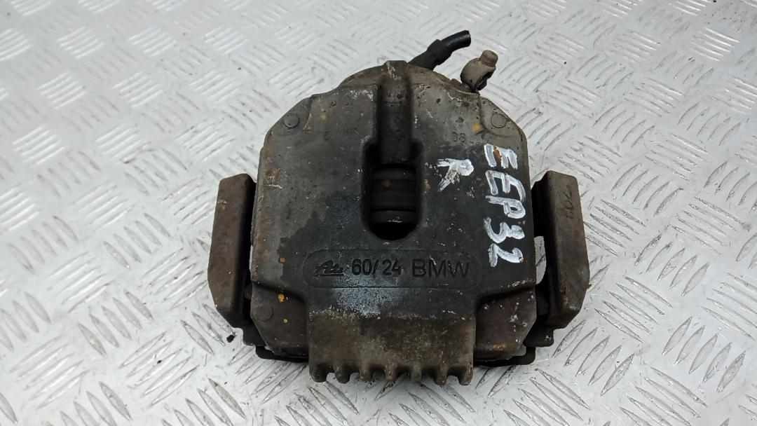 суппорт передний правый BMW 5 серия E60/E61 2006, 2.5 л., D 525d, дизель, МКПП, седан - фото №1