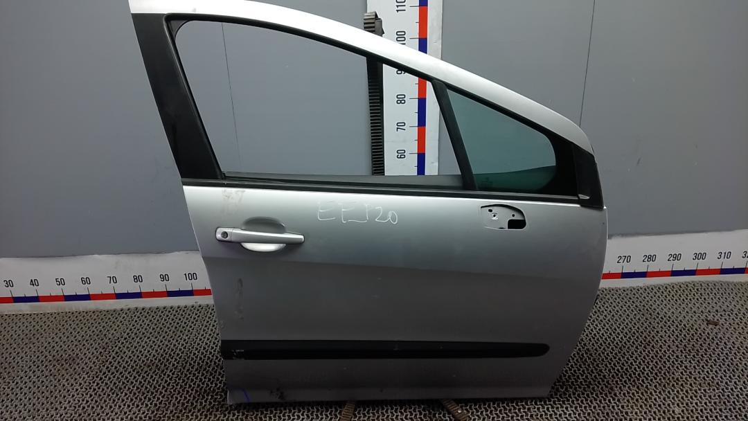 дверь передняя правая Peugeot 308 T7 2008, 1.6 л., дизель, МКПП, хетчбэк 5 дв. - фото №1