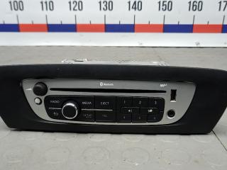 магнитола Renault Scenic 3 поколение [рестайлинг] 2012, 1.5 л., дизель, МКПП, минивэн