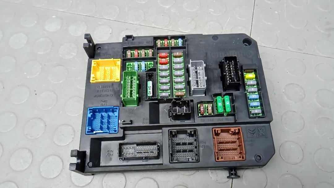 блок комфорта Citroen C4 Picasso 2 поколение 2014, 1.6 л., дизель, МКПП, минивэн, 9806687980 - фото №1