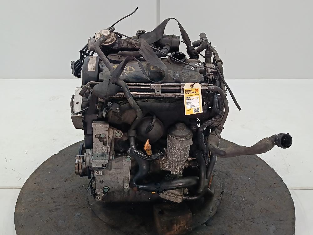 двигатель Volkswagen Polo 4 поколение 2003, цвет, ATD - фото №1