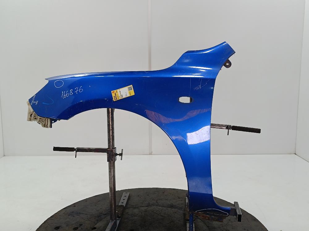 крыло переднее левое Mazda 3 BK 2005, цвет - фото №1