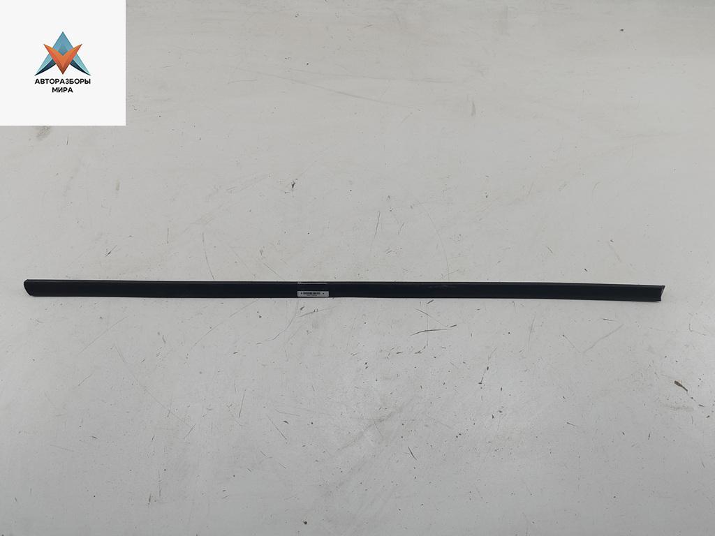 молдинг двери передней правой BMW 3 серия E46 1999, 2.0 л., дизель, МКПП, зелёный, седан, 8208450 - фото №1