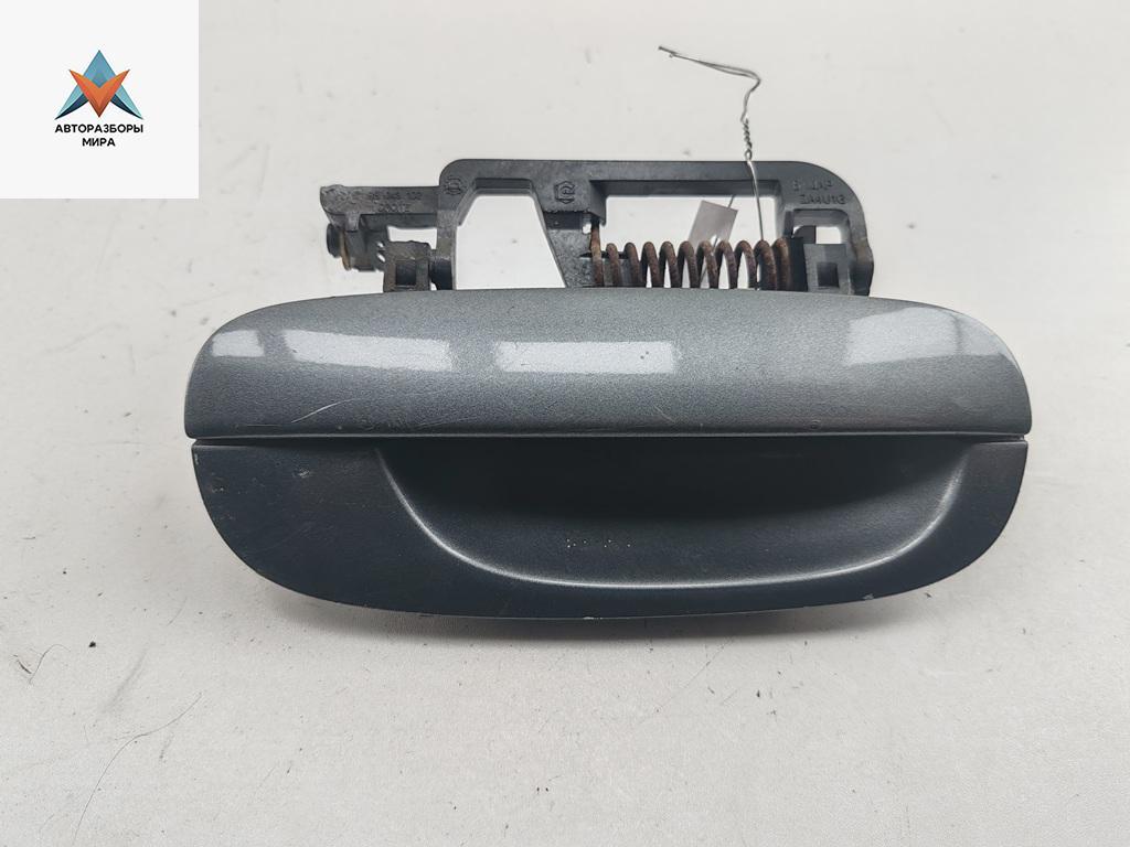 ручка наружная передняя правая Peugeot 607 1 поколение 2000, 2.2 л., бензин, МКПП, серый, седан, 9629157277 - фото №1