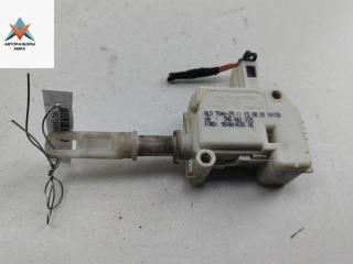 активатор замка багажника Volkswagen Sharan 1 поколение [рестайлинг] 2001, 2.0 л., бензин, МКПП, зелёный, минивэн, 7M0862159