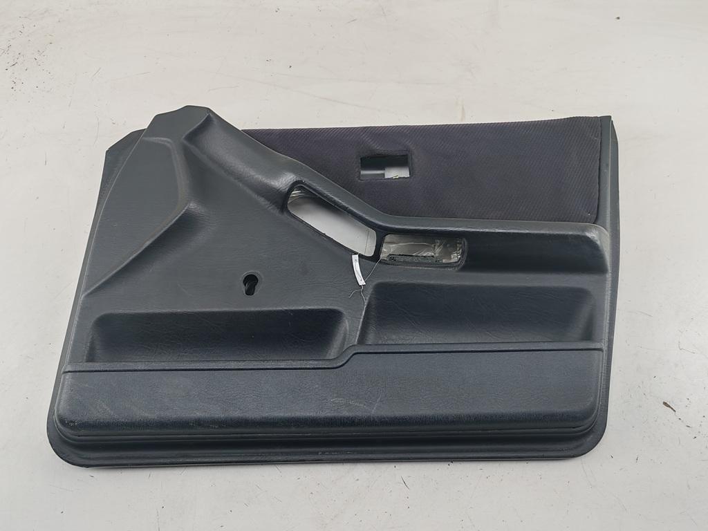 обшивка двери передняя правая Audi 80 B4 1992, 2.0 л., бензин, МКПП, серый, универсал