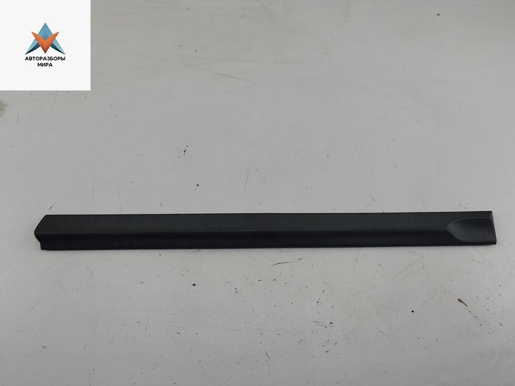 молдинг двери передней правой Opel Zafira 1 поколение (A) 1999, 2.0 л., дизель, МКПП, красный, минивэн, 090597588 - фото №1