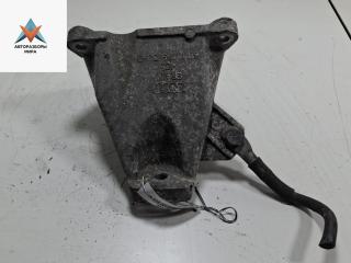 кронштейн двигателя Audi A6 4B/C5 1998, 2.4 л., бензин, АКПП, серый, седан, 8D0199308D