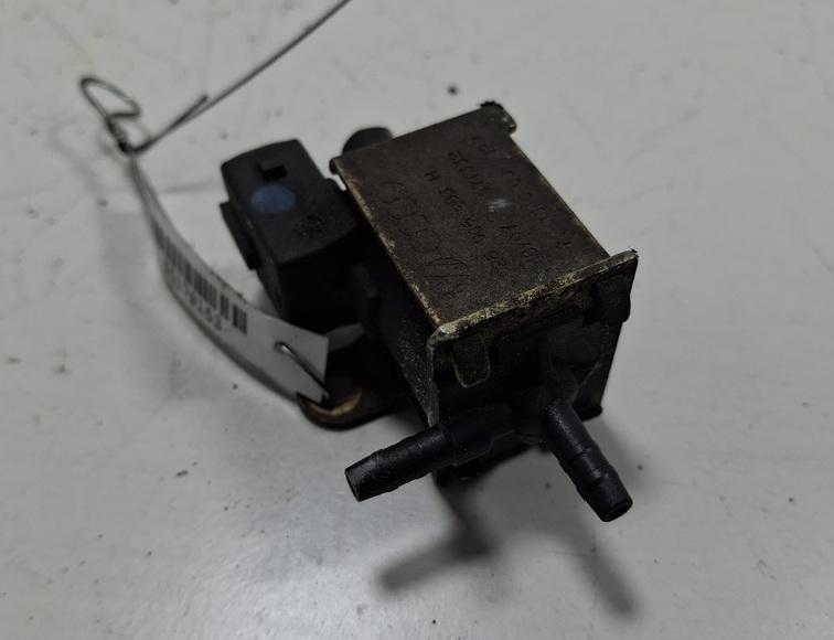 клапан вакуумного управления Audi A6 C5 1998, 2.4 л., бензин, АКПП, серый, седан, 026906283H