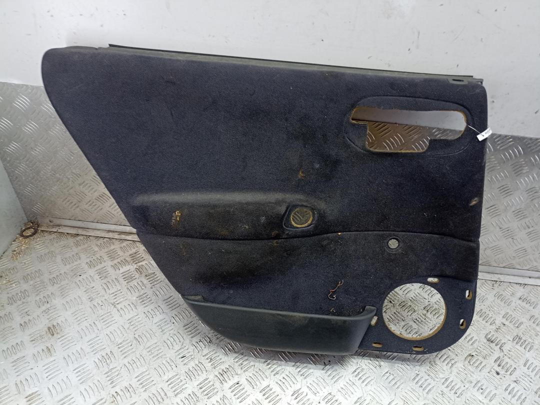 обшивка двери задняя левая Opel Vectra B 1998, 1.8 л., бензин, МКПП, серый, универсал, 90503405