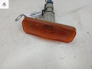 повторитель передний левый Opel Omega B [рестайлинг] 2000, 3.0 л., бензин, МКПП, зелёный, седан