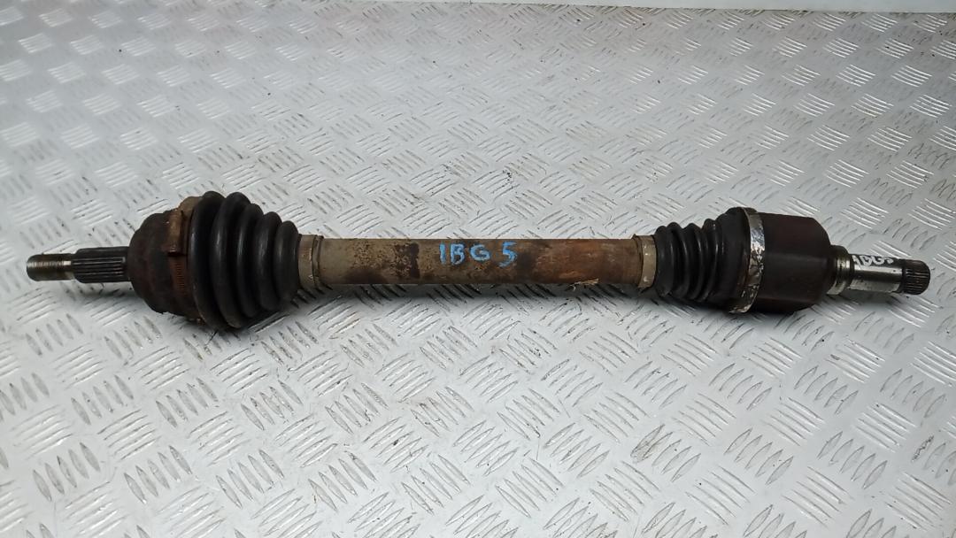 полуось передняя левая (приводной вал, ШРУС) Citroen C4 Picasso 2 поколение 2014, 1.6 л., дизель, МКПП, минивэн - фото №1