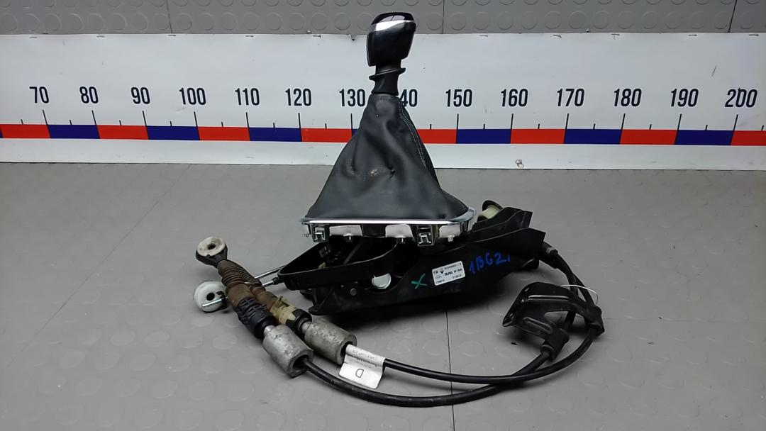 кулиса Renault Kadjar 1 поколение 2016, 1.2 л., бензин, МКПП, внедорожник 5 дв. - фото №1