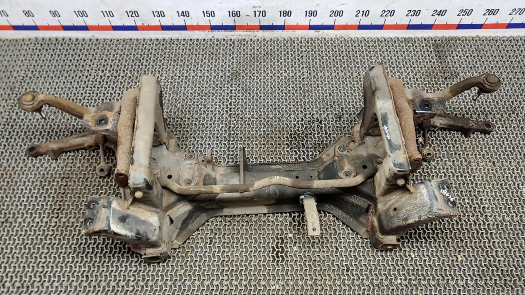 подрамник передний Volkswagen Transporter T4 1997, 1.9 л., дизель, МКПП - фото №1