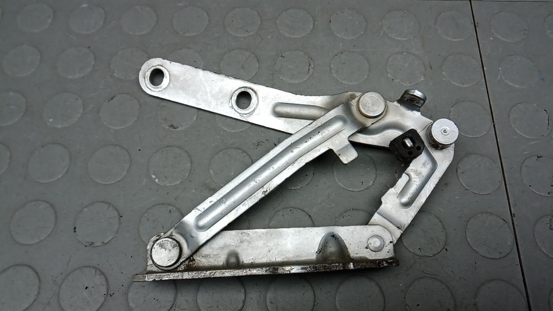 петля капота Volkswagen Transporter T5 2004, 2.5 л., дизель, МКПП, микроавтобус - фото №1