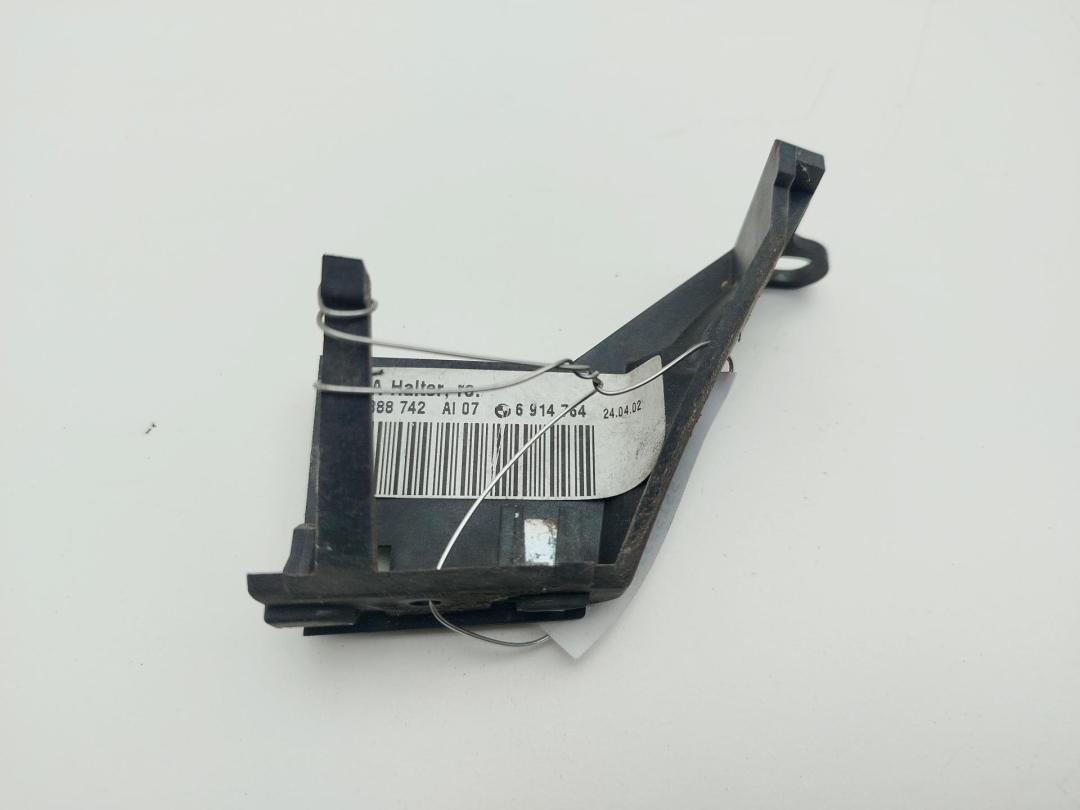 крепление ( кронштейн ) крыла BMW 3 E46 2002, седан, 6914764