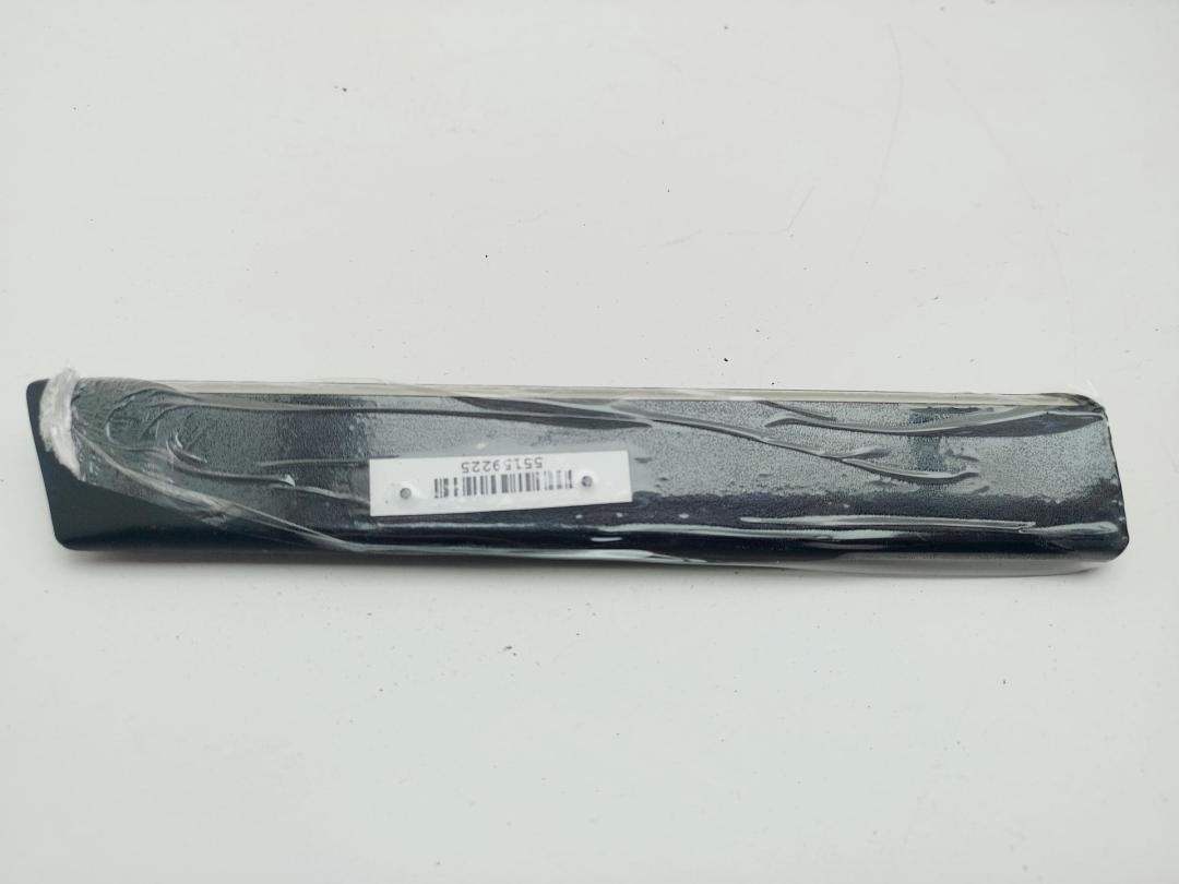 молдинг переднего левого крыла BMW 5 E39 1998, 2.0 л., бензин, МКПП, синий, универсал, 8159293