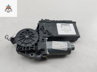 моторчик стеклоподъемника передний правый Volkswagen Touareg 1 поколение 2003, 2.5 л., дизель, АКПП, чёрный, внедорожник 5 дв., 7L0959702, 3D1959792