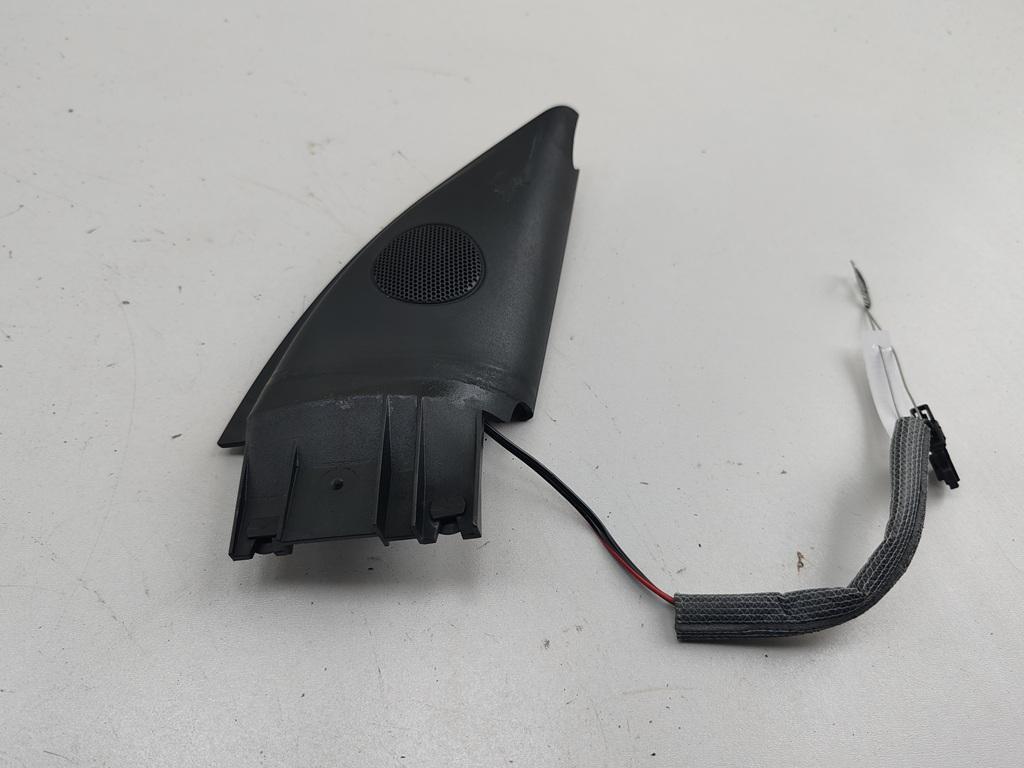 динамик высокочастотный (пищалка) Volkswagen Passat B5+ (GP) 2002, 2.0 л., бензин, МКПП, белый, седан, 3B0837994