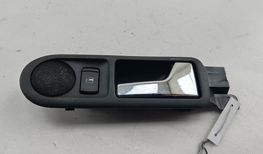 ручка внутренняя задняя правая Volkswagen Bora 2000, 2.0 л., бензин, МКПП, синий, седан, 1J4839114C