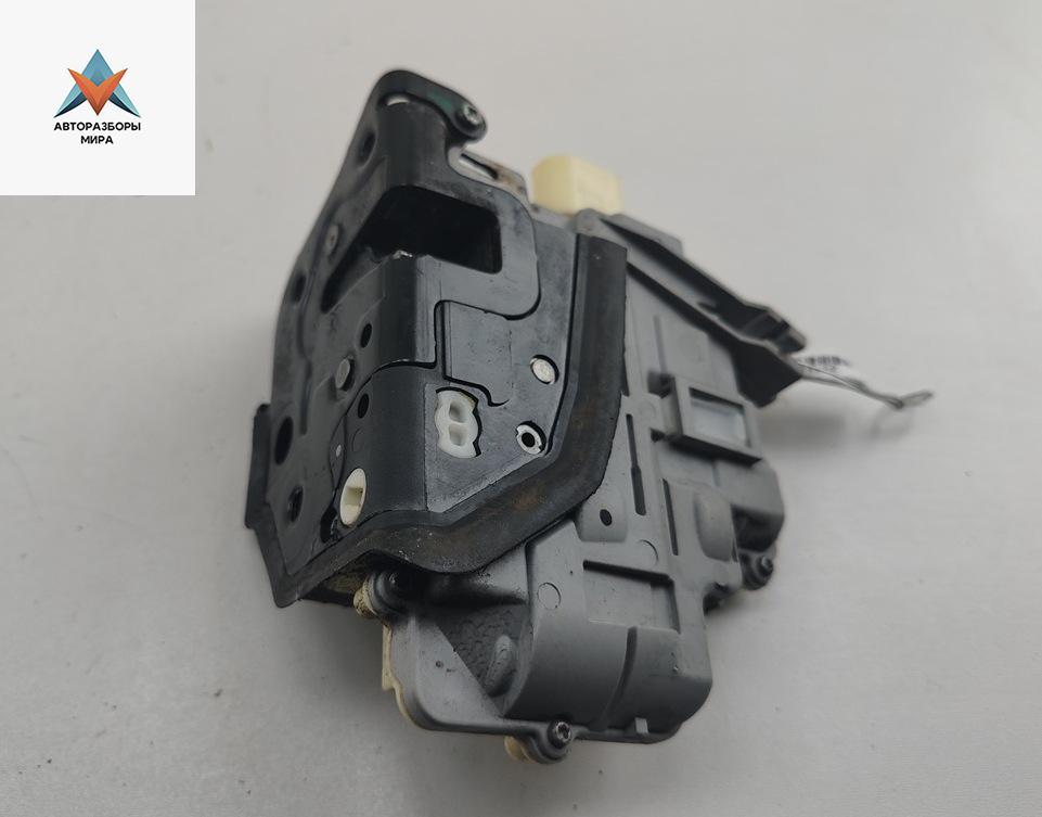 замок двери передней правой Volkswagen Passat B6 2007, 2.0 л., дизель, МКПП, коричневый, универсал, 3C1837016A - фото №1