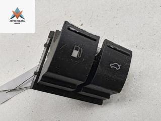 Кнопка открывания лючка топливного бака Volkswagen Touareg 1 поколение 2003, 2.5 л., дизель, АКПП, чёрный, внедорожник 5 дв., 1K0959903