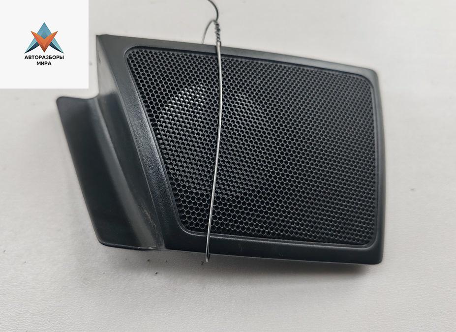 Сетка (решетка) динамика Skoda Octavia mk1 (A4 1U) 2006, 1.9 л., дизель, МКПП, серый, универсал, 1U4867436 - фото №1