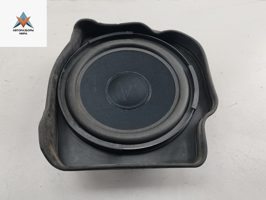 динамик двери Volkswagen Touareg 1 поколение 2003, 2.5 л., дизель, АКПП, чёрный, внедорожник 5 дв., 7E0035411A - фото №1