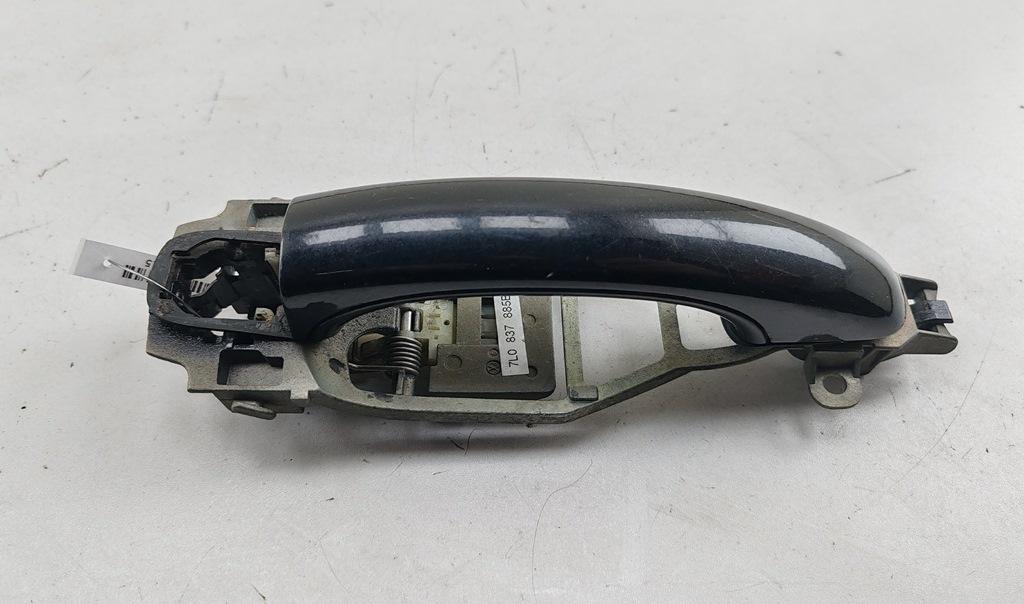 ручка наружная передняя левая Volkswagen Touareg 1 поколение 2003, 2.5 л., дизель, АКПП, чёрный, внедорожник 5 дв., 7L0837885B - фото №1