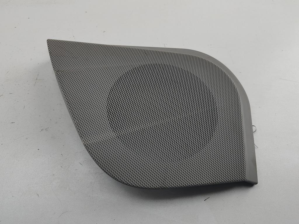 Сетка (решетка) динамика Mercedes-Benz E W211 2007, 2.2 л., дизель, АКПП, жёлтый, седан, 2117270688