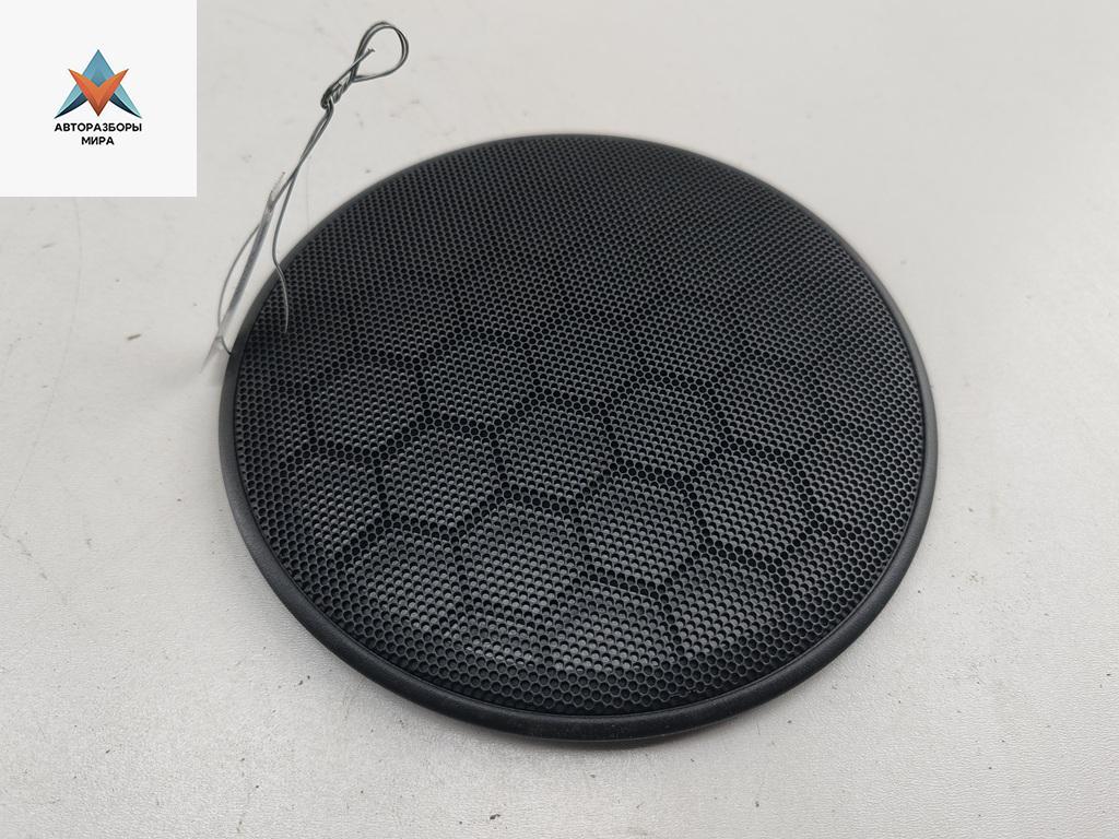 Сетка (решетка) динамика Volkswagen Bora 1 поколение 2000, 2.0 л., бензин, МКПП, синий, седан, 3B0868149 - фото №1