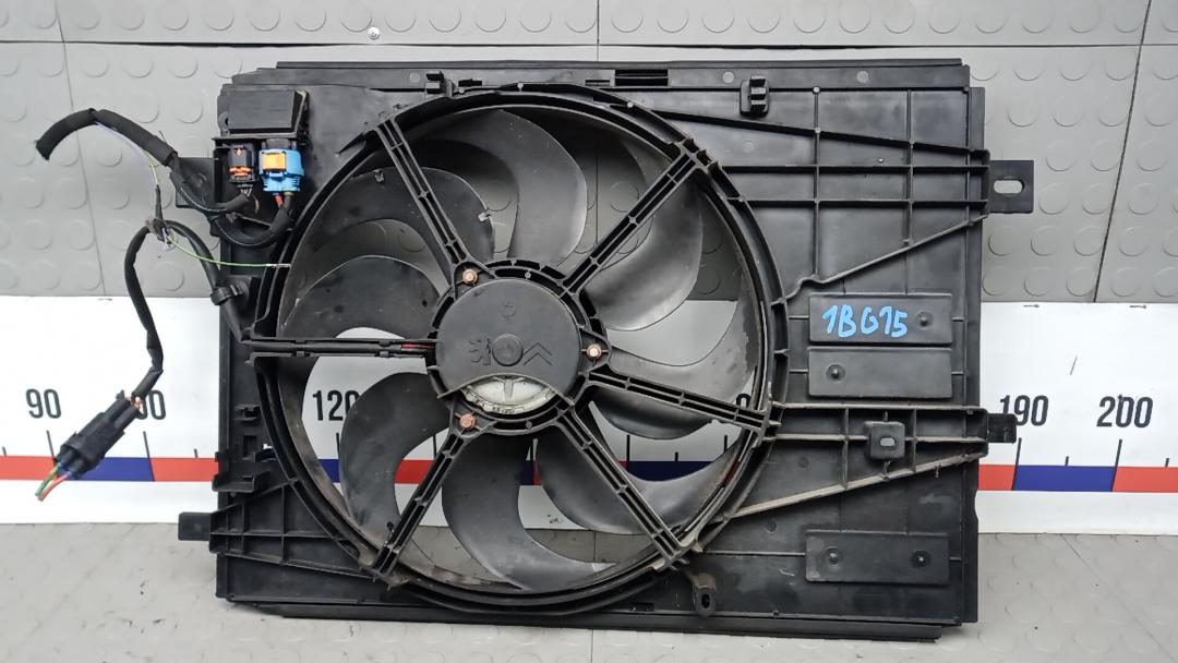 вентилятор радиатора Citroen C4 Picasso 2 поколение 2014, 1.6 л., HDi 8V, дизель, МКПП, минивэн, 9806313280 - фото №1