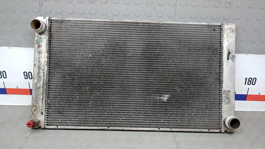 радиатор охлаждения BMW 5 серия E60/E61 2006, 2.5 л., D 525d, дизель, МКПП, седан - фото №1