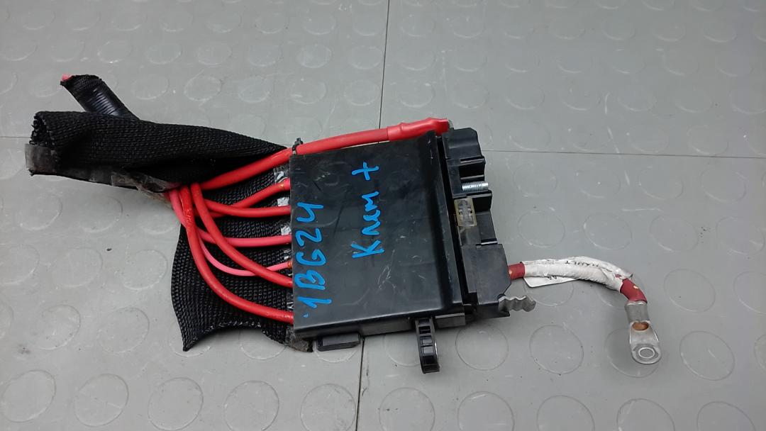 клемма аккумулятора плюс Renault Scenic 4 поколение 2017, 1.5 л., дизель, МКПП, минивэн - фото №1