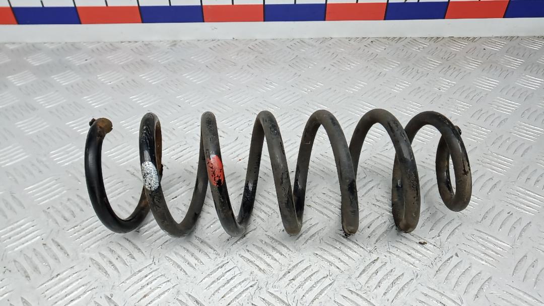 пружина задняя Nissan Qashqai 2 поколение 2015, 1.6 л., дизель, АКПП, внедорожник 5 дв., 550204EA1B - фото №1