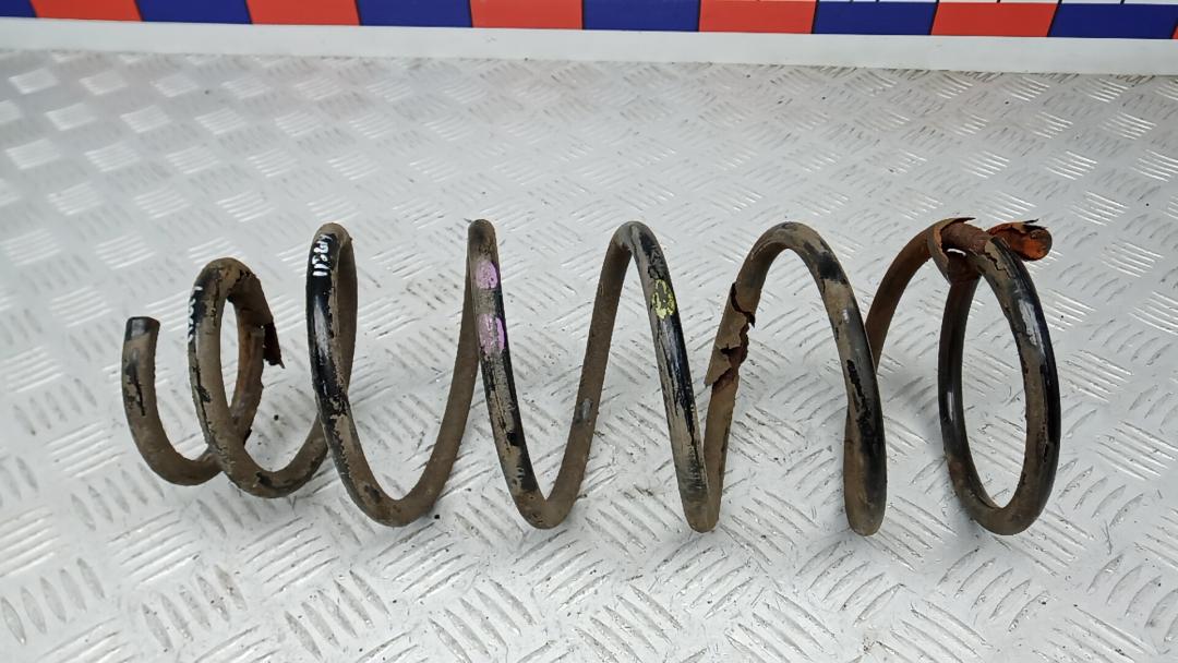 пружина задняя Kia Sorento 2 поколение 2009, 2.5 л., CRDi VGT, дизель, МКПП, внедорожник 5 дв. - фото №1