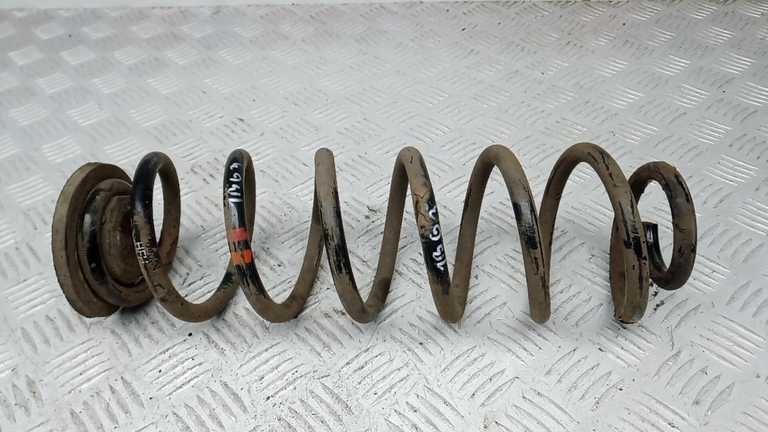 пружина задняя Skoda Yeti 1 поколение 2012, 1.2 л., бензин, МКПП, внедорожник 5 дв. - фото №1