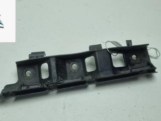 кронштейн переднего бампера Volkswagen Passat B6 2007, 2.0 л., дизель, МКПП, коричневый, универсал, 3C0807183