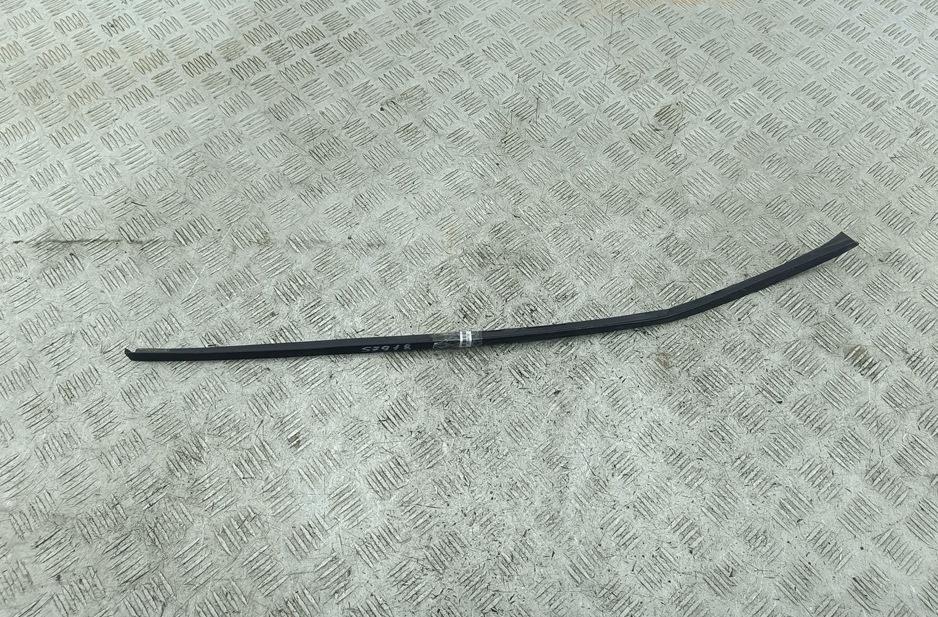 молдинг лобового стекла Volkswagen Passat B6 2007, 2.0 л., дизель, МКПП, коричневый, универсал