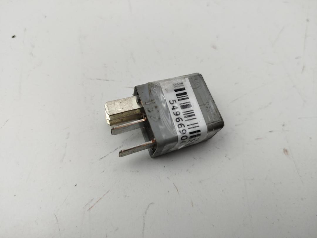 Реле стеклоочистителя (дворников) Opel Vectra C 2006, 2.2 л., бензин, МКПП, серый, универсал, 13100504