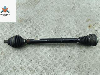 полуось передняя правая (приводной вал, ШРУС) Volkswagen Passat B6 2007, 2.0 л., дизель, МКПП, коричневый, универсал