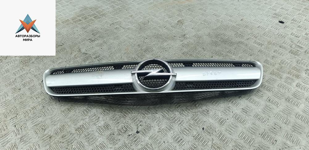решетка радиатора Opel Signum C 2003, серый, хетчбэк 5 дв., 13123491 - фото №1