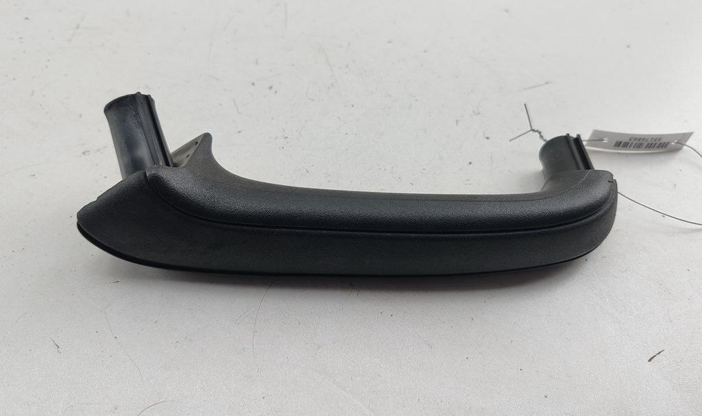 ручка внутренняя передняя правая Volkswagen Passat B3 1991, 1.8 л., бензин, МКПП, зелёный, универсал, 357867180