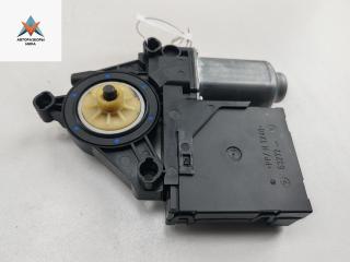 моторчик стеклоподъемника передний правый Volkswagen Touran 1 поколение 2005, 2.0 л., дизель, МКПП, чёрный, минивэн, 1T0959702C