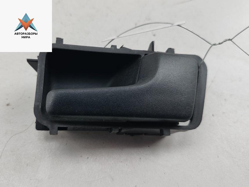 ручка внутренняя передняя правая Volkswagen Passat B3 1991, 1.8 л., бензин, МКПП, зелёный, универсал, 357837236 - фото №1