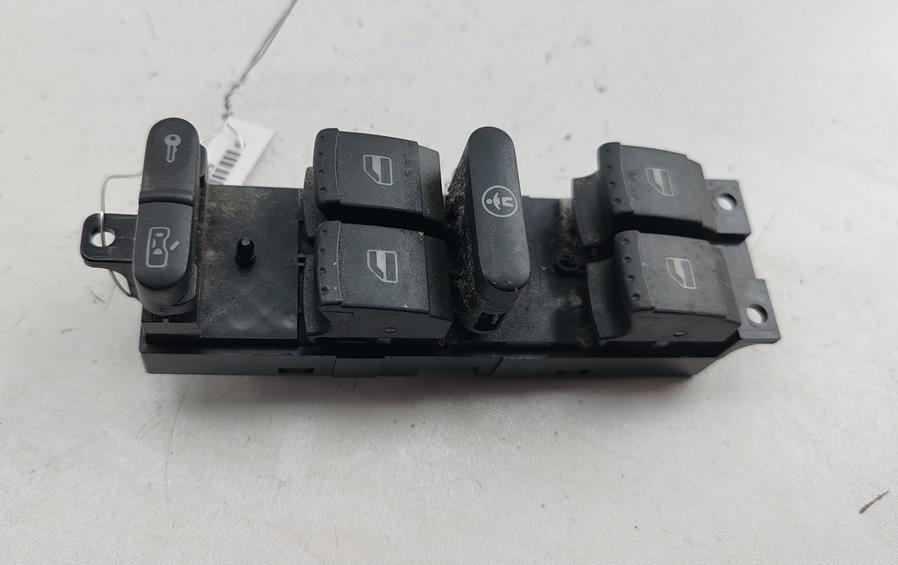 блок управления стеклоподъемниками Volkswagen Bora 2000, 1.6 л., бензин, АКПП, серый, седан, 1J4959857