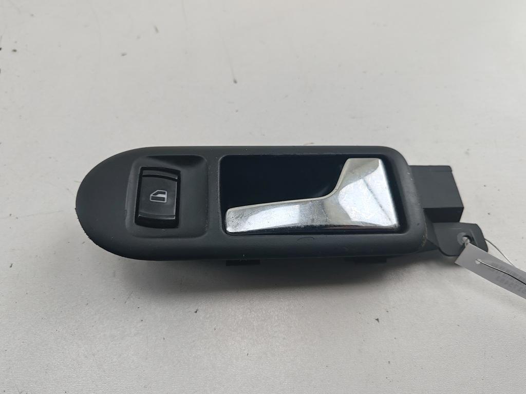 ручка внутренняя передняя правая Volkswagen Passat B5 2000, 1.6 л., бензин, МКПП, серый, универсал, 3B1837114