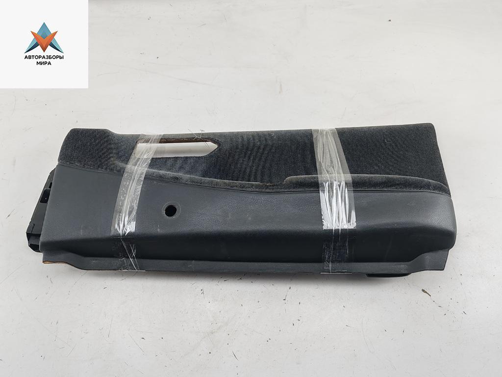 обшивка двери передняя правая Volkswagen Passat B3 1991, 1.8 л., бензин, МКПП, зелёный, универсал, 357867016 - фото №1