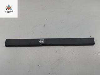 молдинг двери передней левой Volkswagen Passat B3 1991, 1.8 л., бензин, МКПП, зелёный, универсал, 357853515