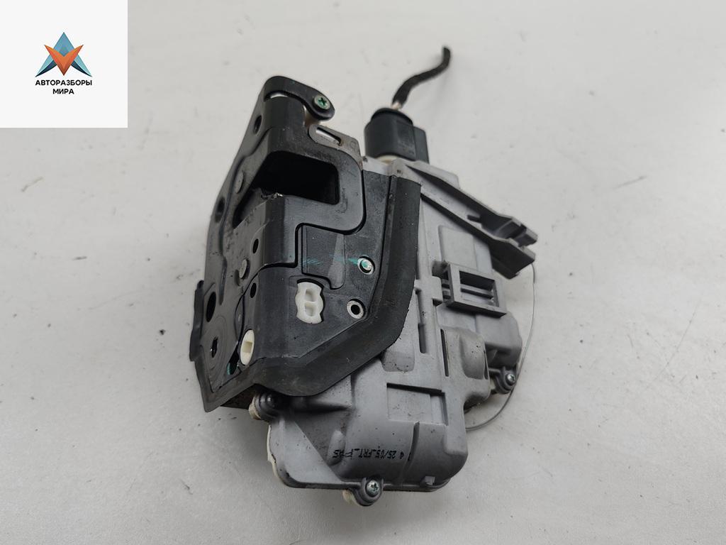 замок двери передней правой Volkswagen Passat B6 2005, 1.6 л., бензин, МКПП, серый, универсал, 3C1837016A - фото №1